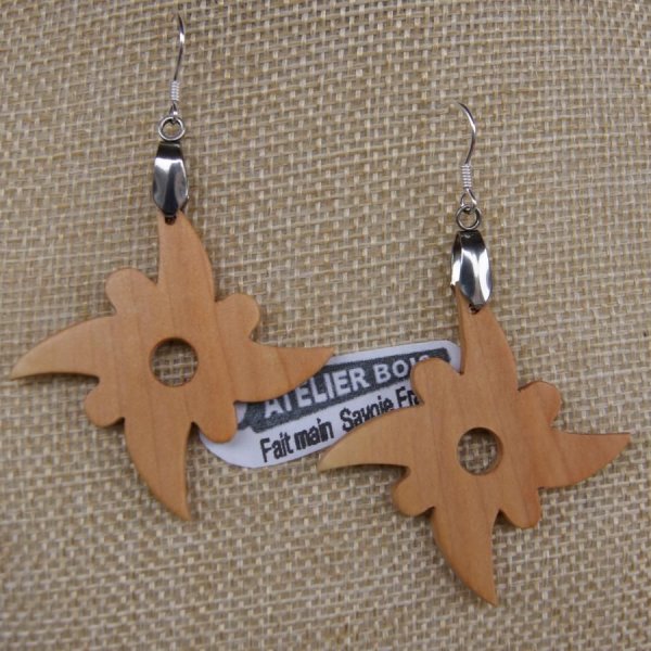 &oslash;reringe voksbehandlet kirseb&aelig;rtr&aelig;, h&aring;ndlavet