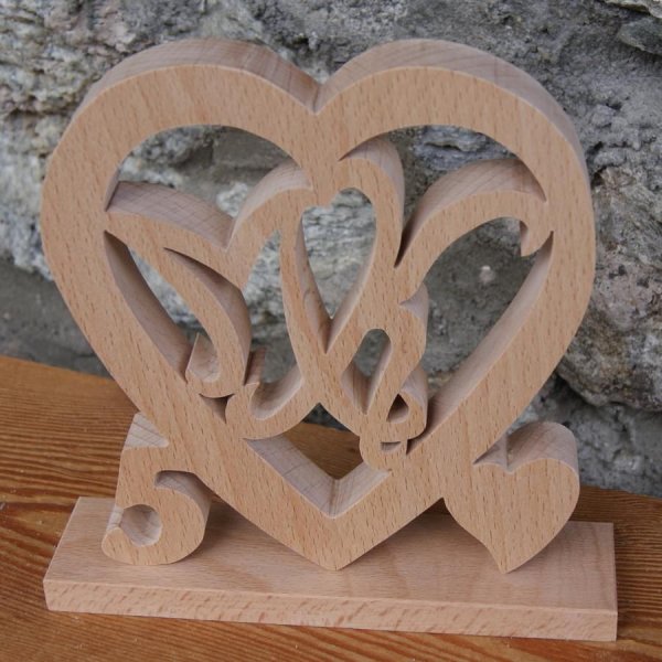 Coeur initiales personnalis&eacute;es, noce de bois, 5 ans de mariage, anniversaire, d&eacute;coration de table h&ecirc;tre massif