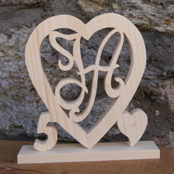 Coeur noce de bois, 5 ans de mariage, initiales personnalis&eacute;es, id&eacute;e cadeau noces de bois
