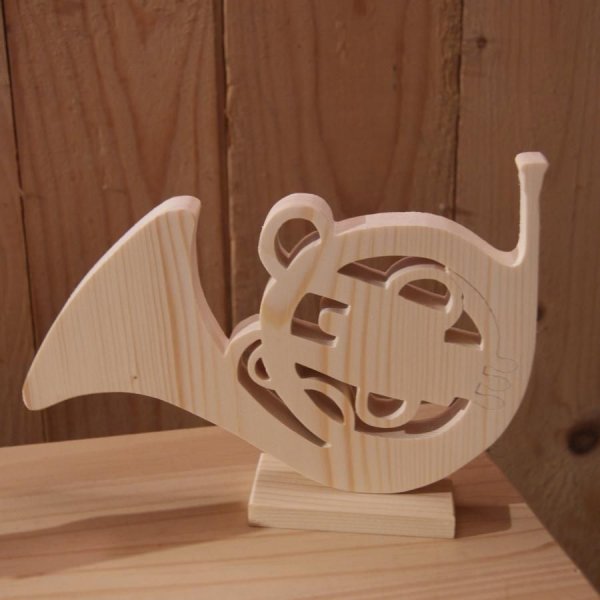 tr&aelig; horn monteret p&aring; en base dekoration, h&aring;ndlavet bryllup centerpiece original gave horn spiller