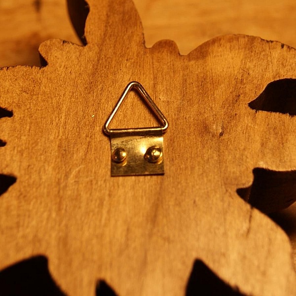 Edelweiss h&aring;ndsk&aring;ret og voksbehandlet i valn&oslash;d, lindetr&aelig;, skulptur, indretning