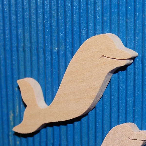 delfin figur 4,6 x 5 cm tr&aelig; til maling 3mm tyk scrapbooking udsmykning