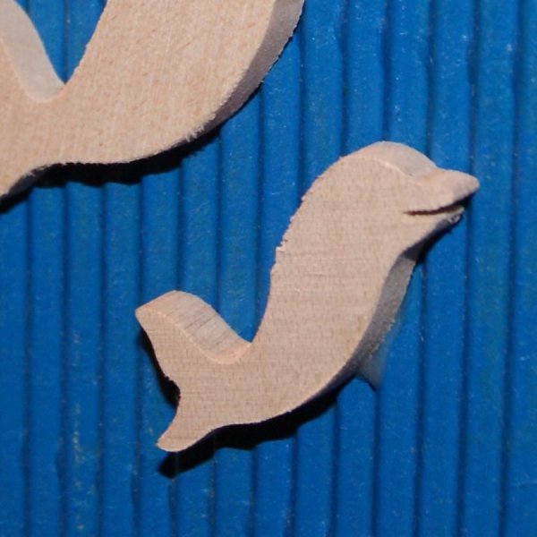 delfin figur 2,5 x 2,7 cm massivt ahorntr&aelig; til maling 3mm tyk h&aring;ndlavet scrapbooking udsmykning