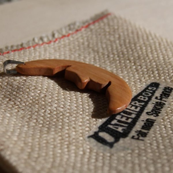 Moon s&aelig;t, &oslash;reringe og vedh&aelig;ng lavet af b&oslash;getr&aelig;, h&aring;ndlavet