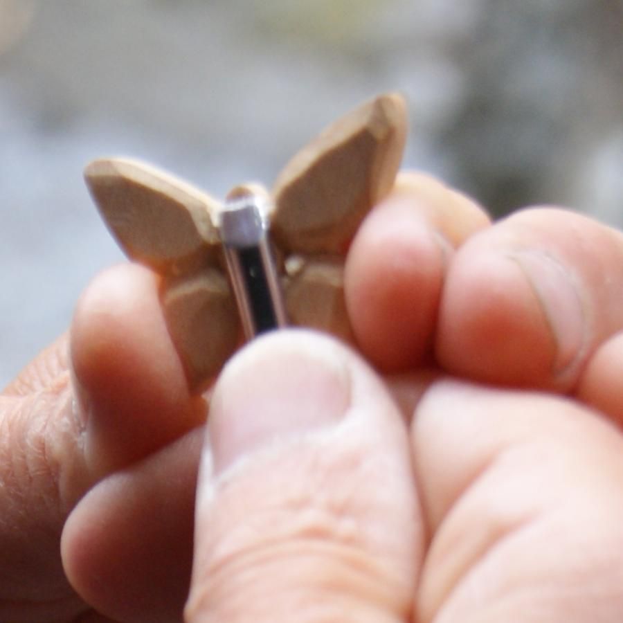 pendentif papillon en bois de merisier bijoux bois et nature, fait main, pendentif été 