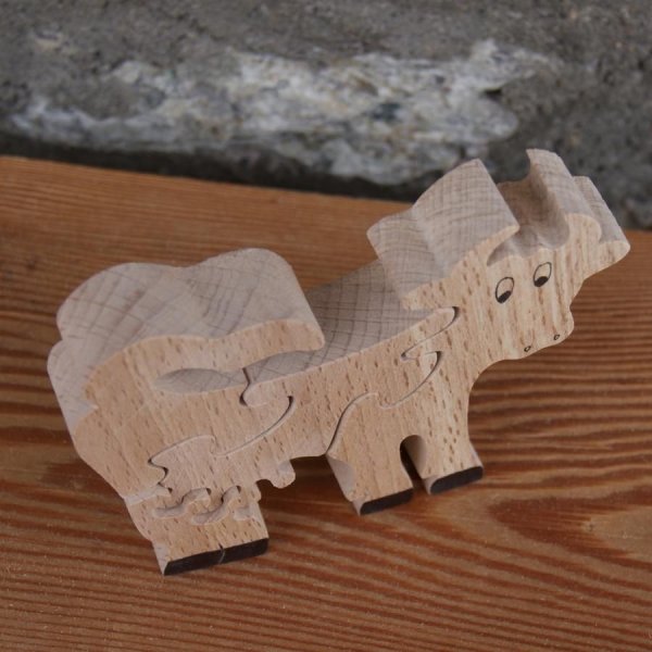 Tr&aelig; puslespil 4 stykker massiv b&oslash;getr&aelig; ko, h&aring;ndlavet, bondeg&aring;rdsdyr