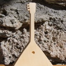 Træ Balalaika ht15cm